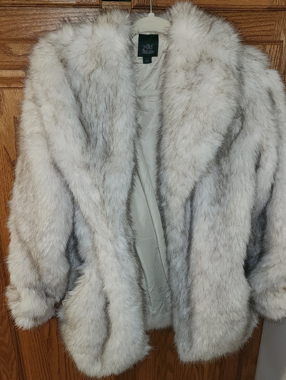 Wild Fable Plush Faux Fur Teddy Jacket in Light Cream / Gray-ish Size Small